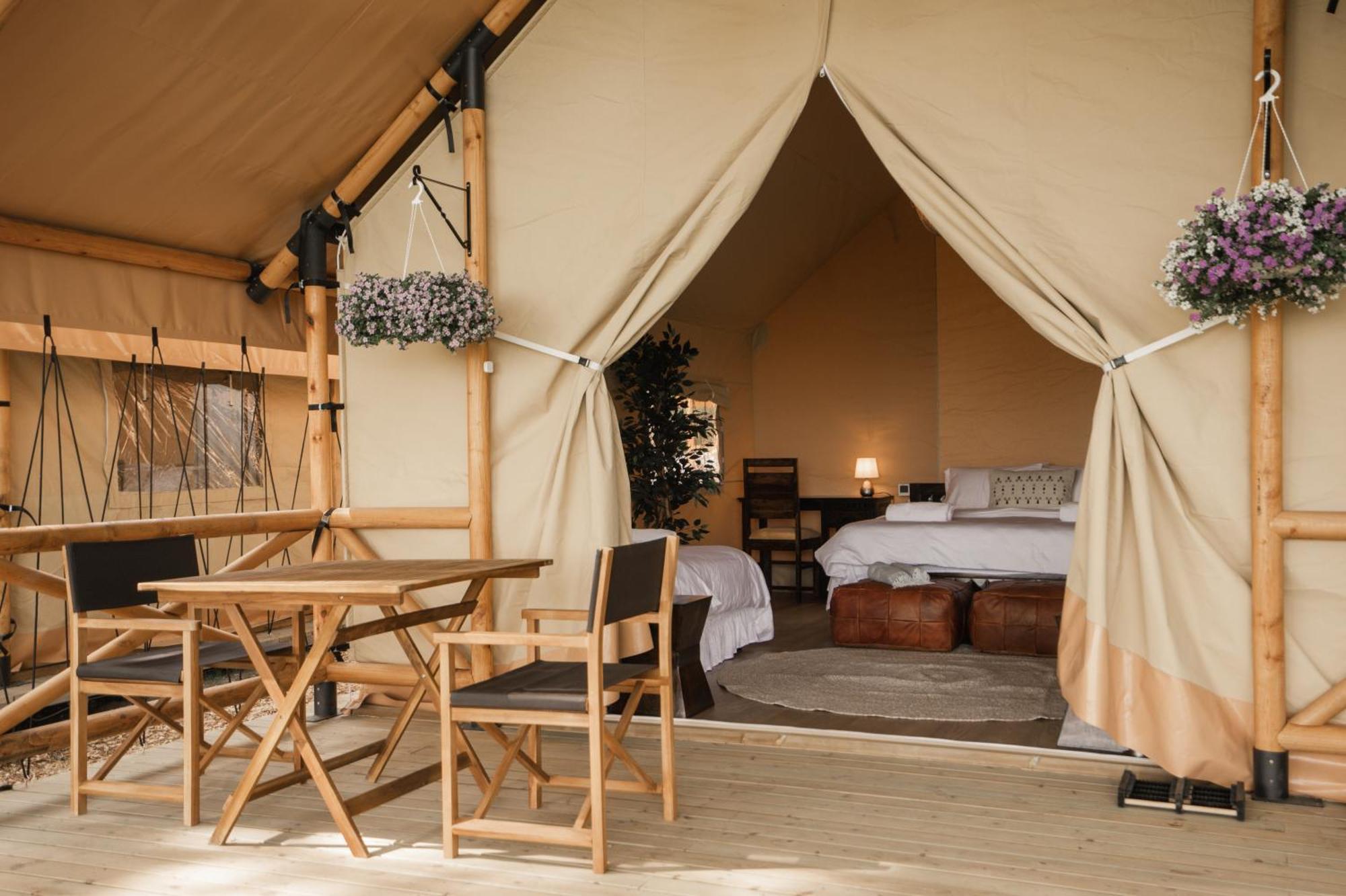 Mia Glamping Hotel Orissaare Exterior photo