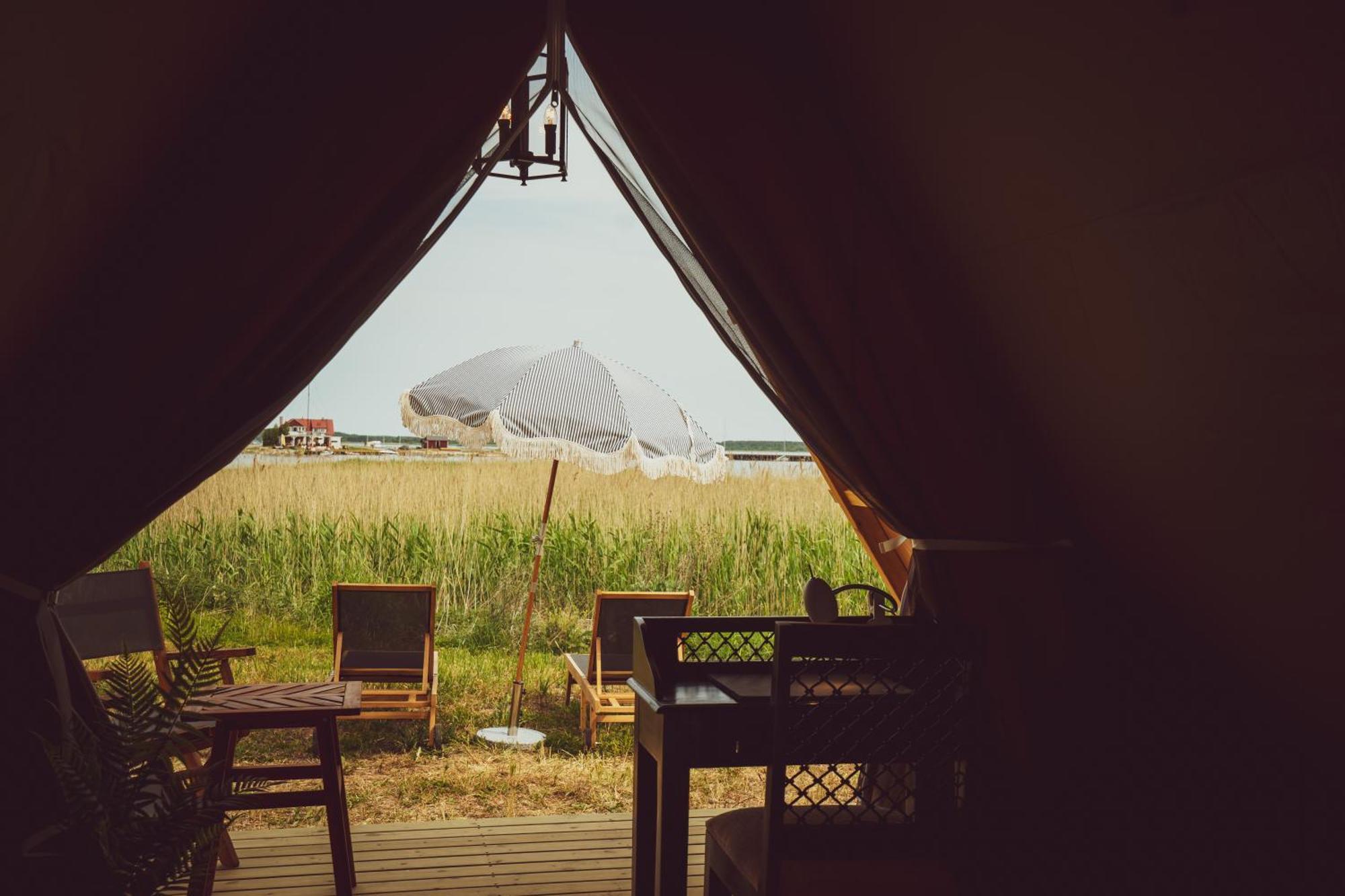 Mia Glamping Hotel Orissaare Exterior photo