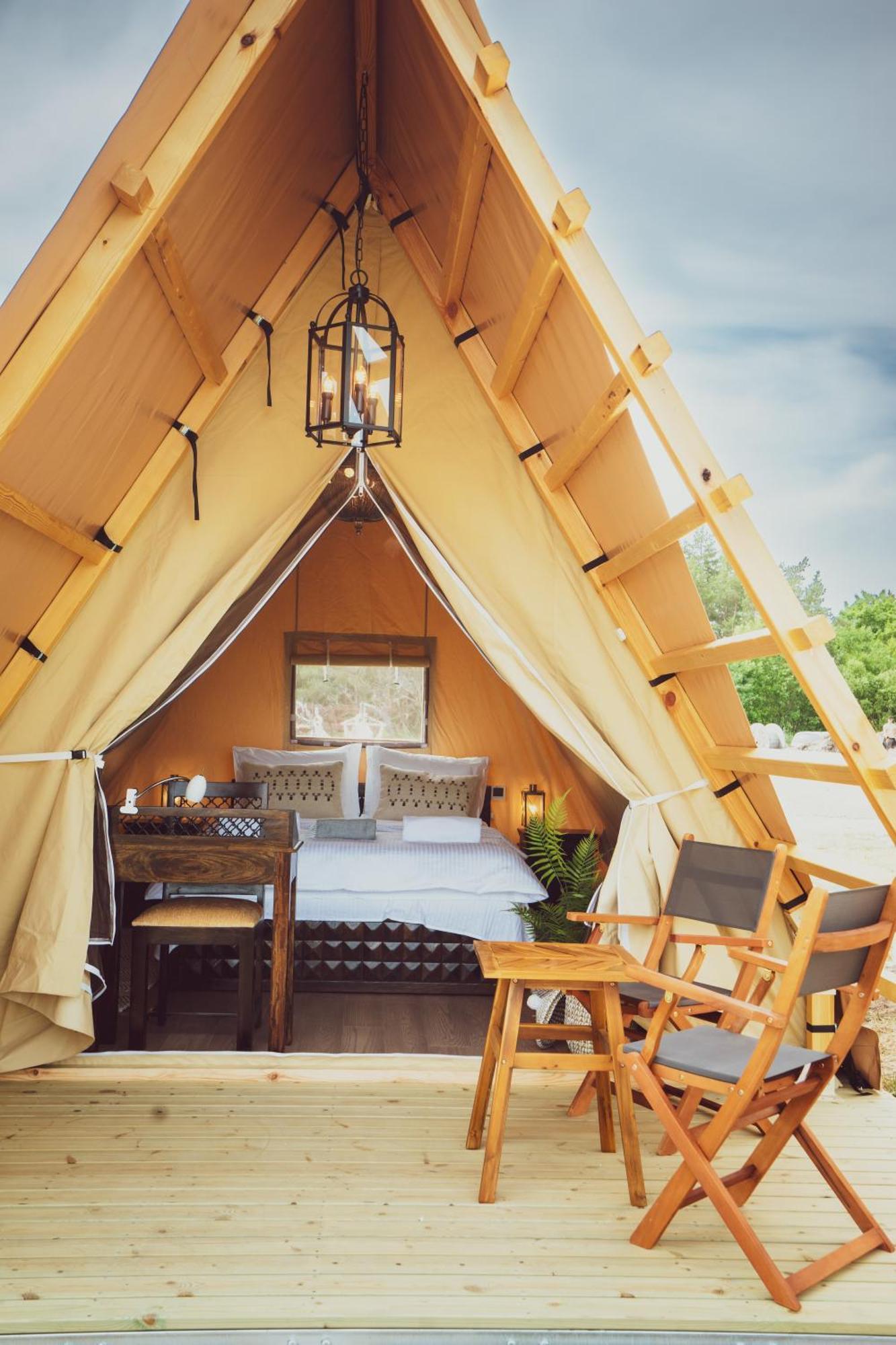 Mia Glamping Hotel Orissaare Exterior photo